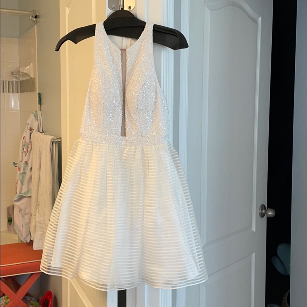 Beautiful Whites Sequin Minidress - Size 1/2